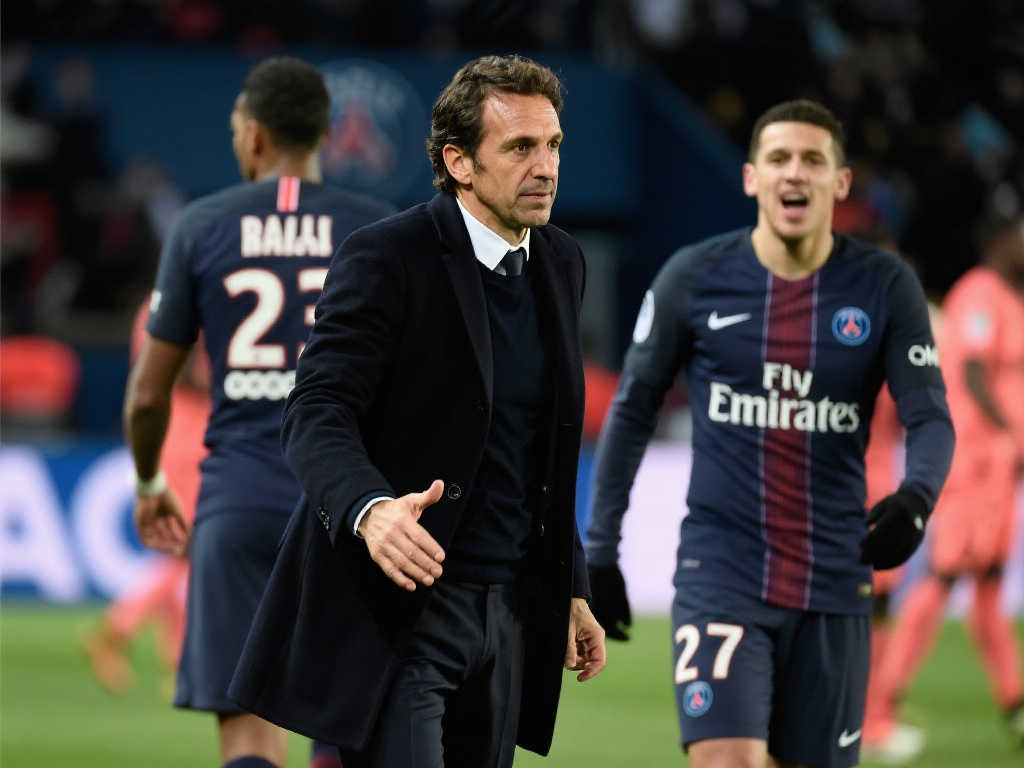 当地政府正 当地政府正